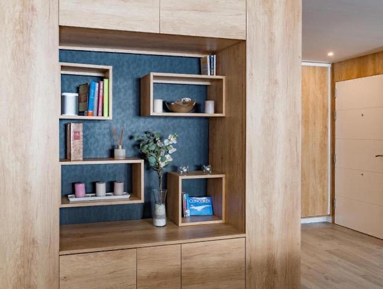 Appartement First Line In *